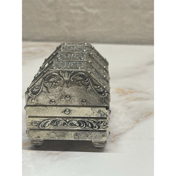 Vintage Music Box Treasure Chest with Lion's Head Made In Japan Fuji Working - Picture 10 of 14